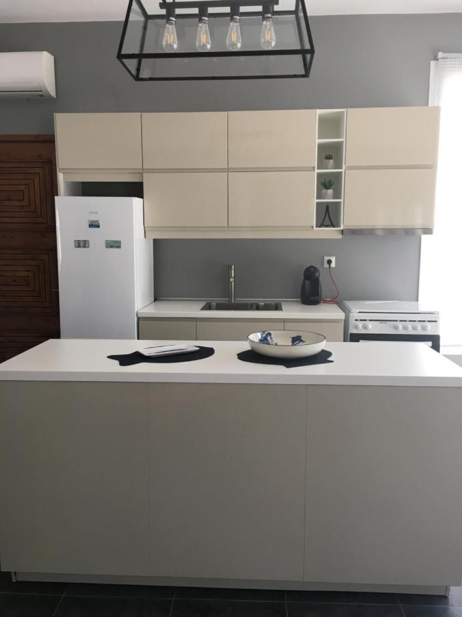 Secret Bay Apartment Palaiontsiflikion Luaran gambar